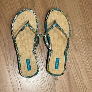 Vera Bradley womens size 8 flip flops